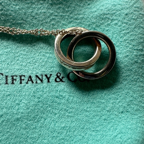 Tiffany & Co Interlocking circle necklace - Picture 8 of 11
